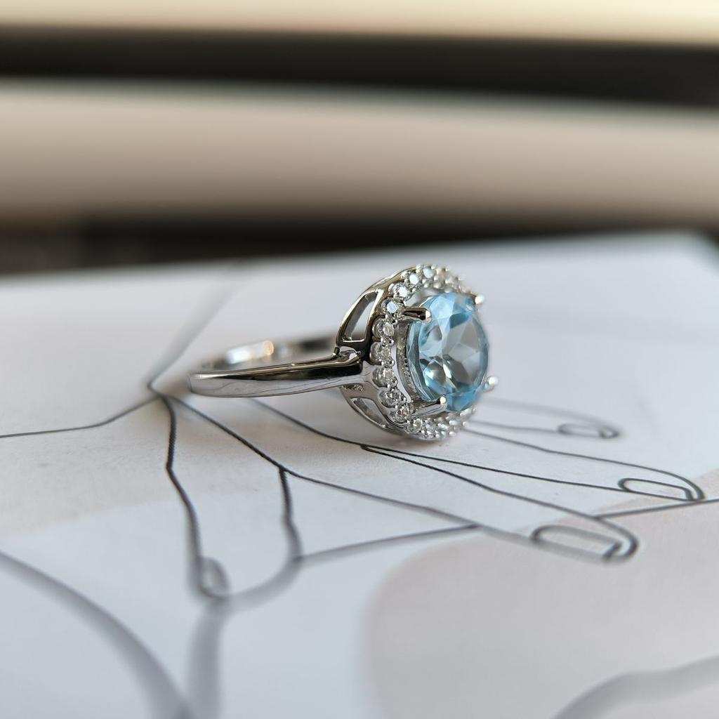 Серебряное кольцо с натуральным топазом 2.737ct, вес изделия 2,94 гр (2187806)