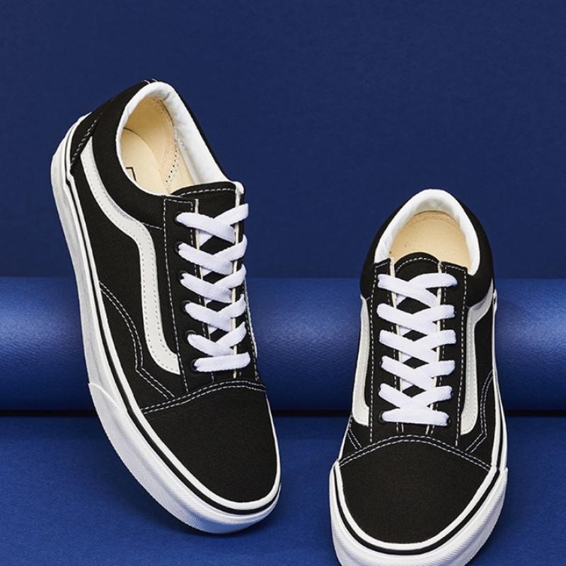 Barnes Old School Canvas Black True White Vn000zdf1wx1