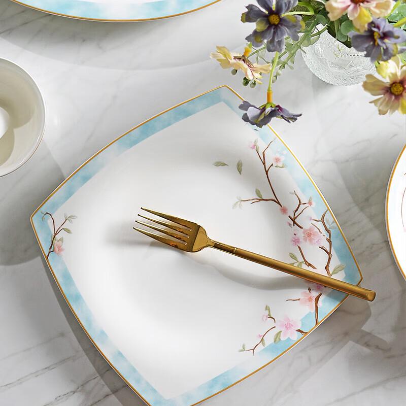 Tang Hui Qianye Taohua 29-Piece Bone China Dinnerware Set