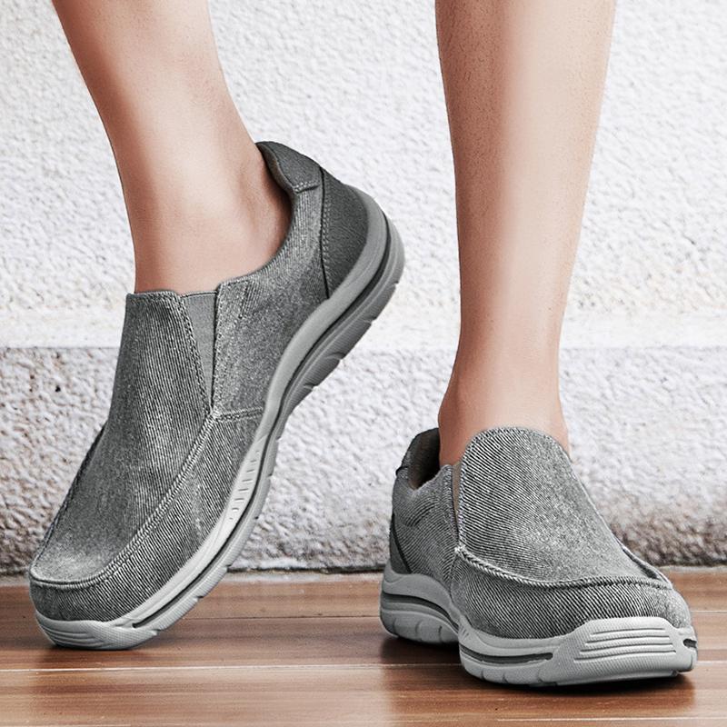 Men Khaki Canvas Shoes Slip On Driving Shoes Casual Blue Wide Head Cloth Shoes for Farther Plus Size Lightweight