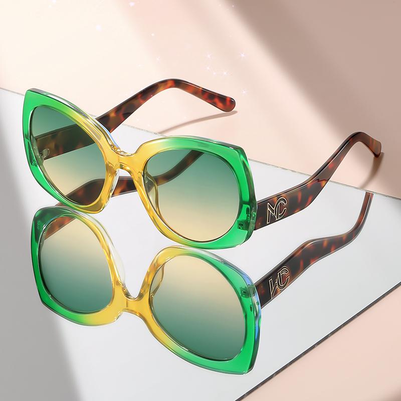 Butterfly-shaped personalized sunglasses, a decorative item for party hip-hop travel photography