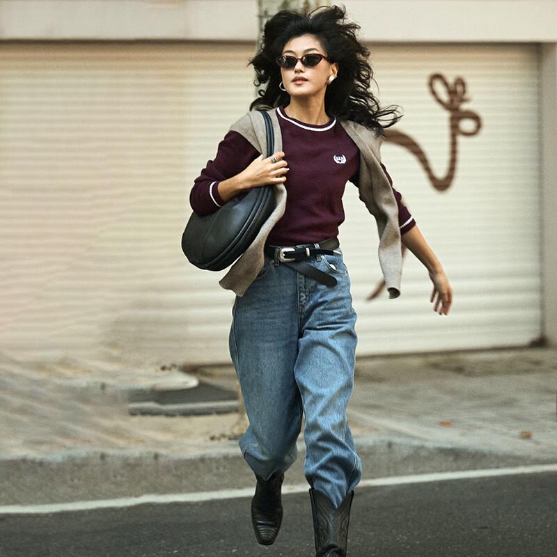 Gap Women's Embroidered Logo Loose Fit Knit Sweater