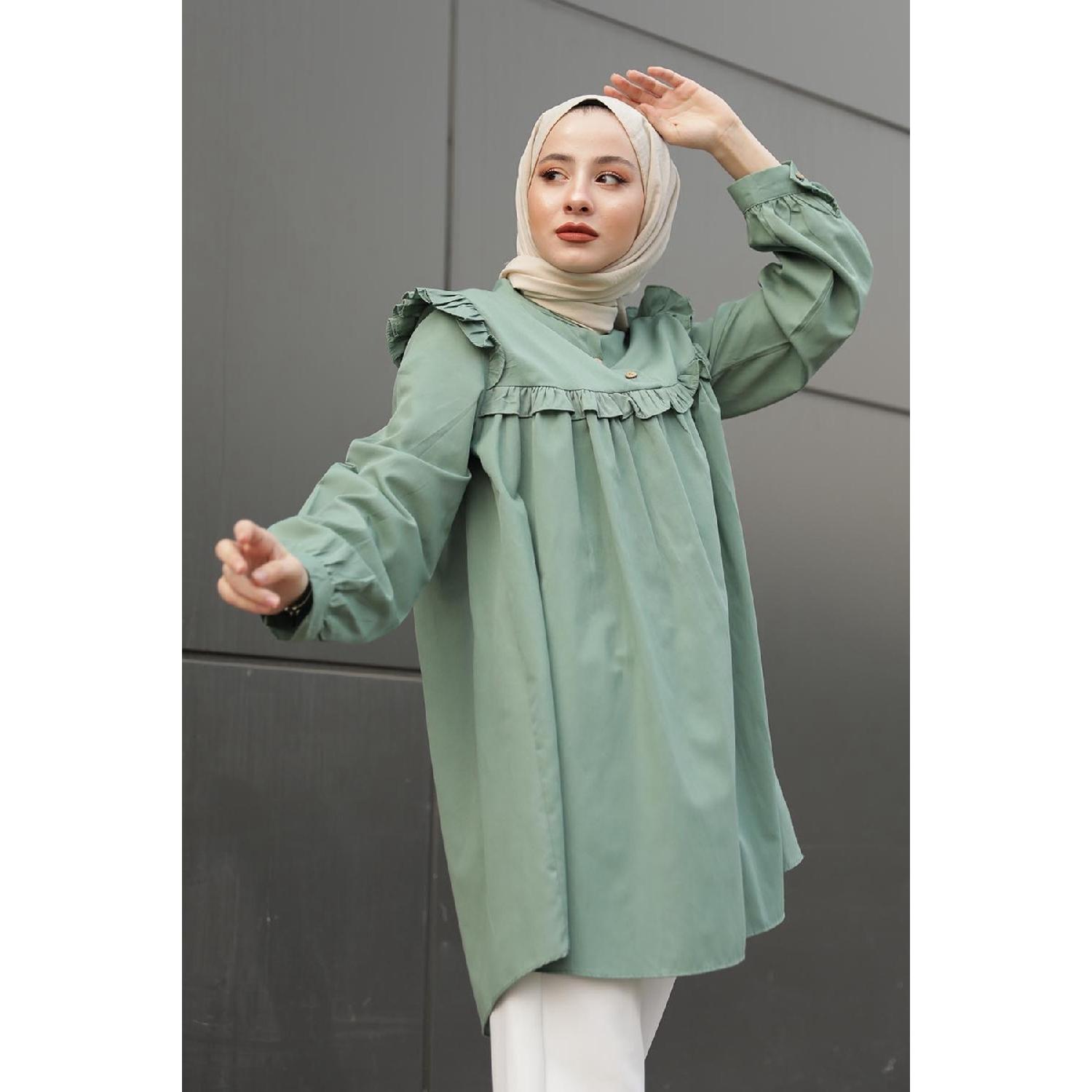 

Плиссированная туника с воротником-стойкой спереди