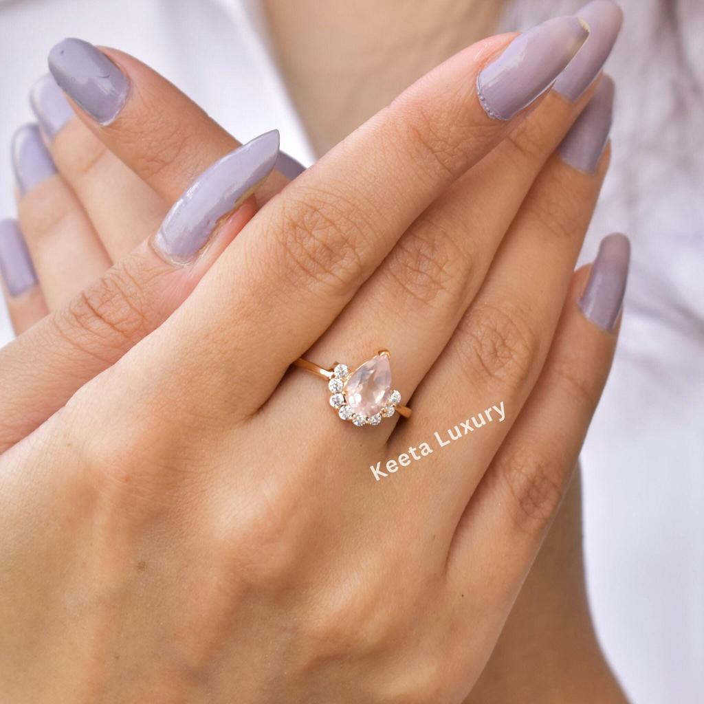 Dainty vintage inspired Rose Quartz Ring, Rose Quartz Wedding Gift, Rose Quartz Jewelry, January Raw Rose Quartz Ring, pink quartz ring