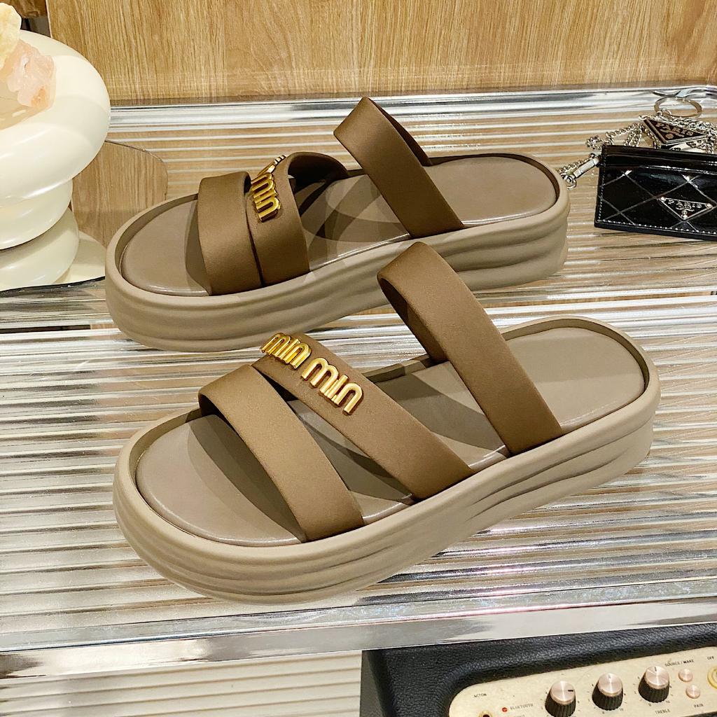 Simple and Thick Bottomed Open-toe Beach Shoes for Women New Round Toe Fashionable Versatile Anti-skid Shoes