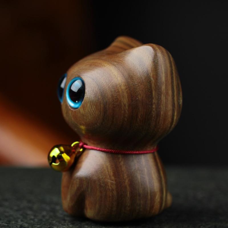Green Sandalwood Cat Ornament - Solid Wood Hand-Carved Kitten for Home or Car Décor