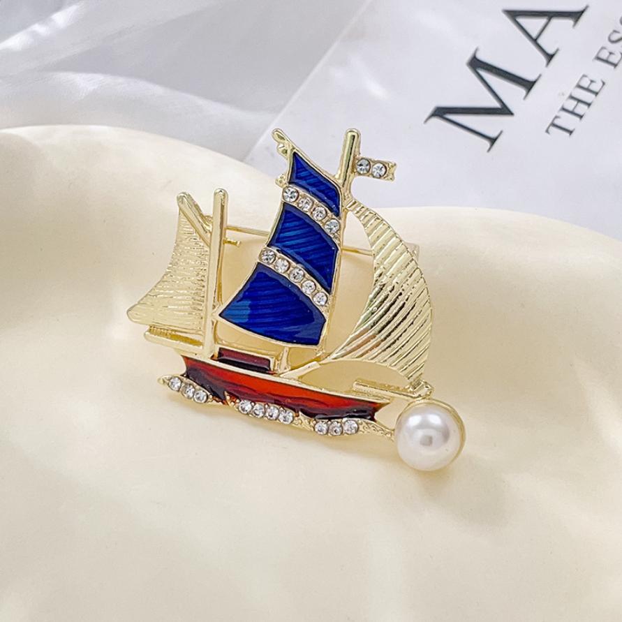 Vintage Enamel Blue Sailboat Brooches Caribbean Pirate Ship Lapel Pin For Men Women Clothing Luxury Accessories Jewelry