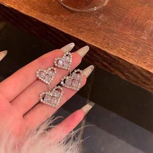Banquet Protagonist Exquisite Daughter Flashing Zirconium Hollow Earrings Female Light Luxury Niche Exaggerated Earrings Temperament Unique Earrings