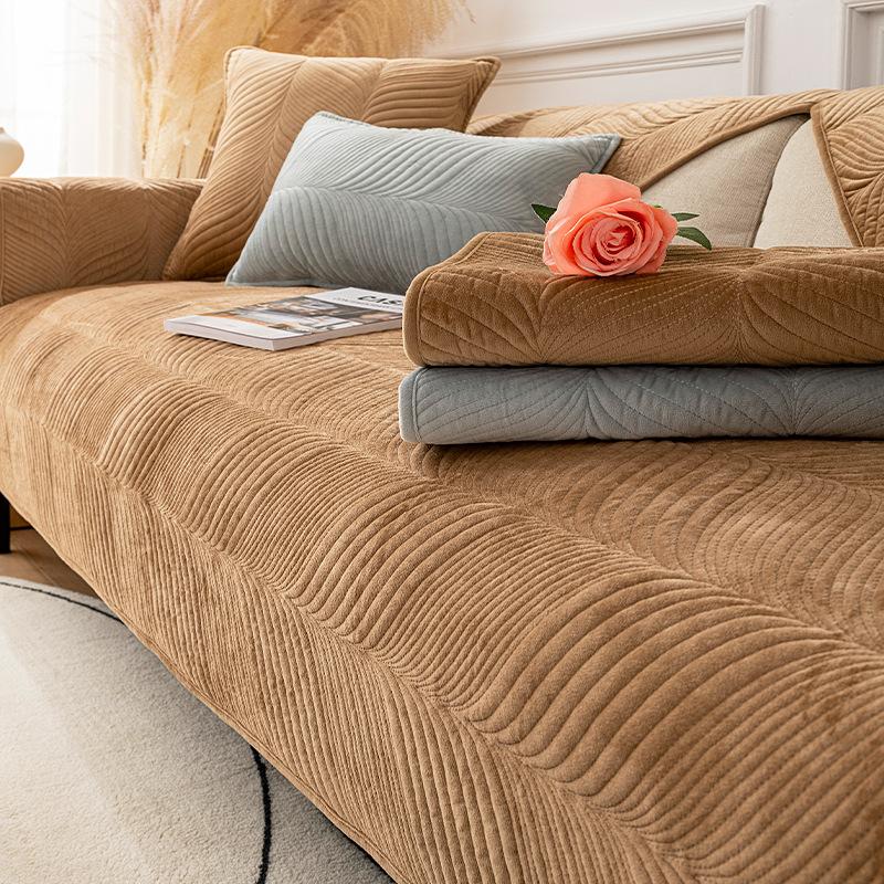 Plush Velvet Sofa Covers Slipcovers Sofa Towel Universal Non-slip Couch Cover for Living Room Decorative