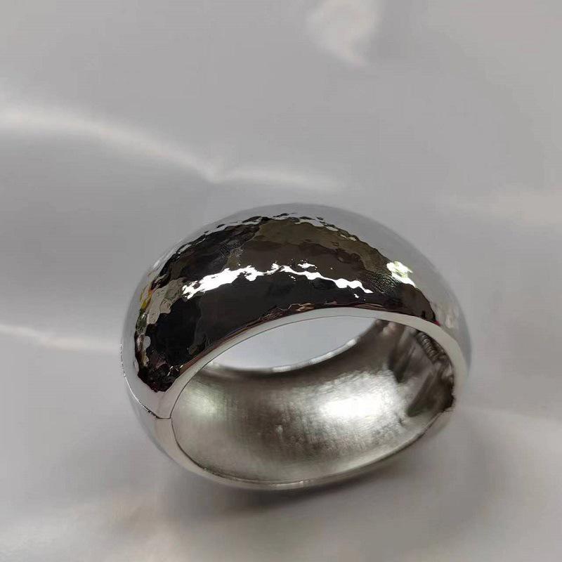 

Европейская и американская мода Стильный открытый браслет-манжета для женщин серебряный