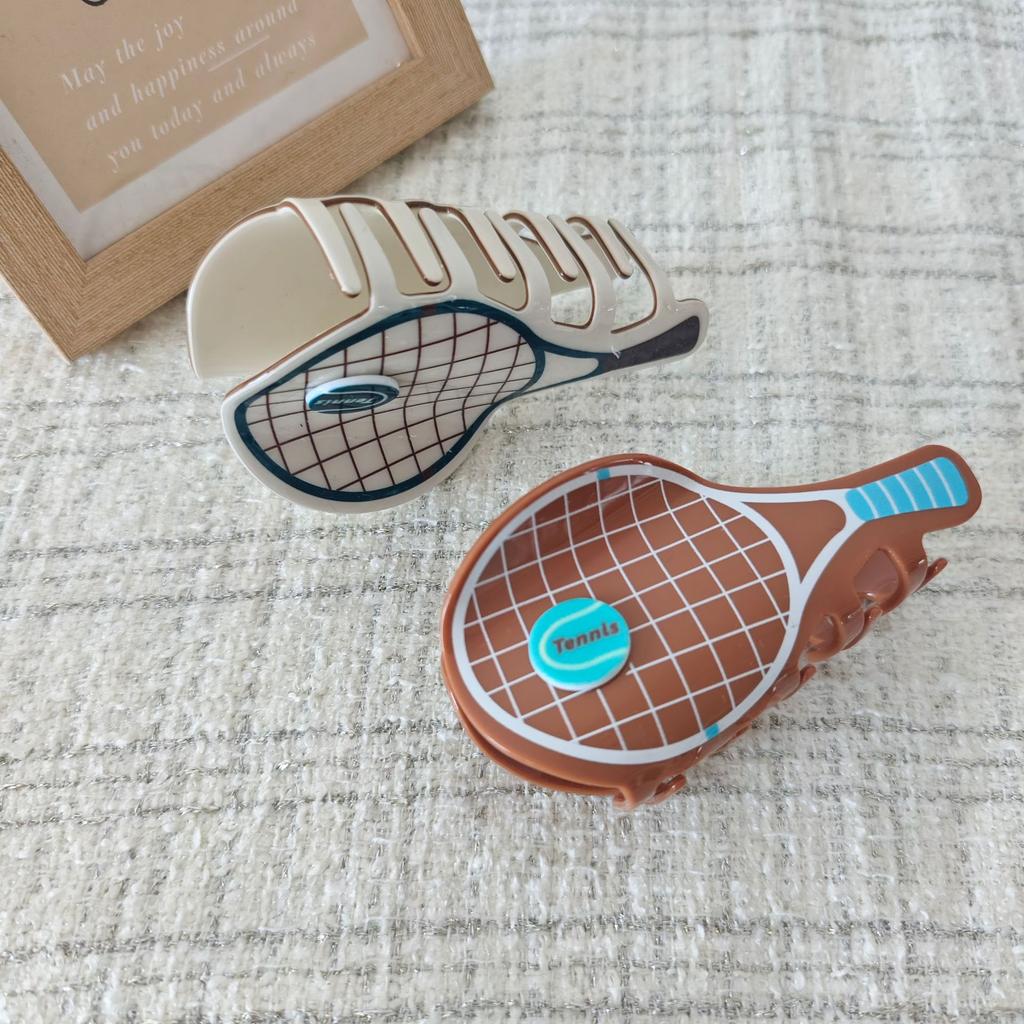 1pc Cute and creative sports tennis racket accessories, clip on disc hair, shark clip on hair accessories