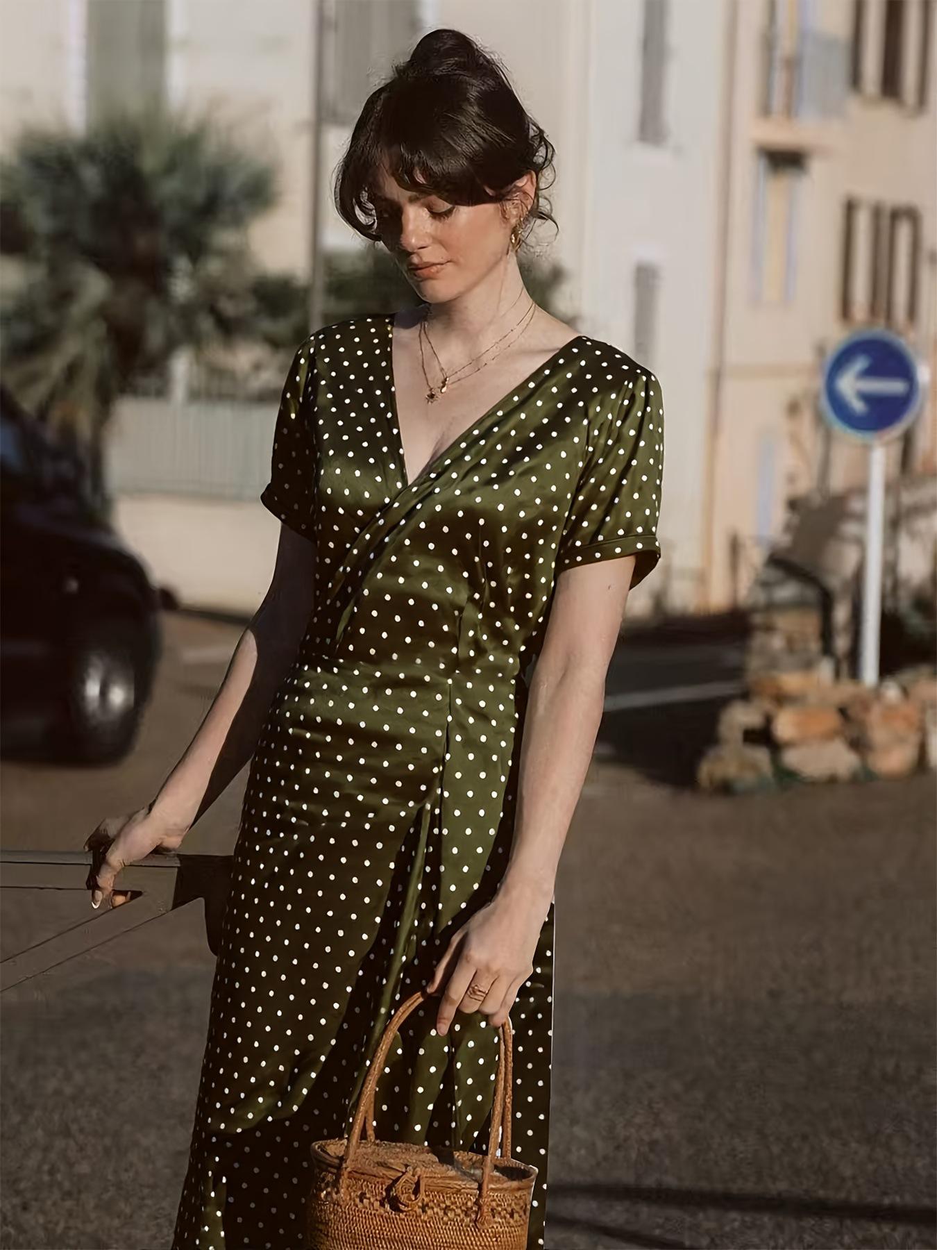 2026 Women s Retro Polka Dot V-Neck Dress - Waist-Cinching, Sexy French Style S зелёный
