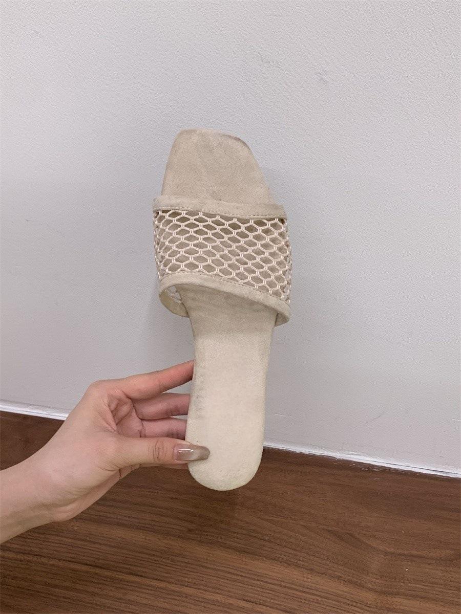 

Красивые с юбкой сетчатые на плоской подошве крутые тапочки женская обувь модные односимвольные тапочки 40