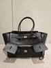 Large Kelly Cowhide Crossbody & Shoulder Bag - Fashionable Underarm Platinum Handbag with Spacious Capacity