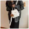Denim-Rucksack aus Kunstleder für Damen, Niedliche Mini-Umhängetasche im Vintage-Stil, Trendige Streetwear-Crossbody-Tasche