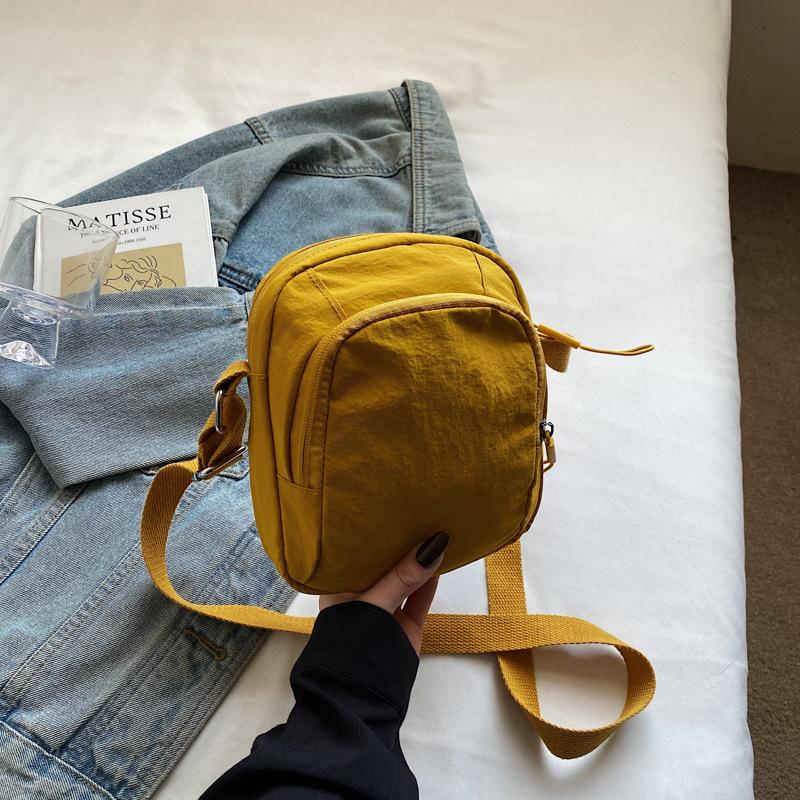 Niche design new crossbody shoulder small square bag 2025 casual foreign style personality simple fashion outdoor portable bag