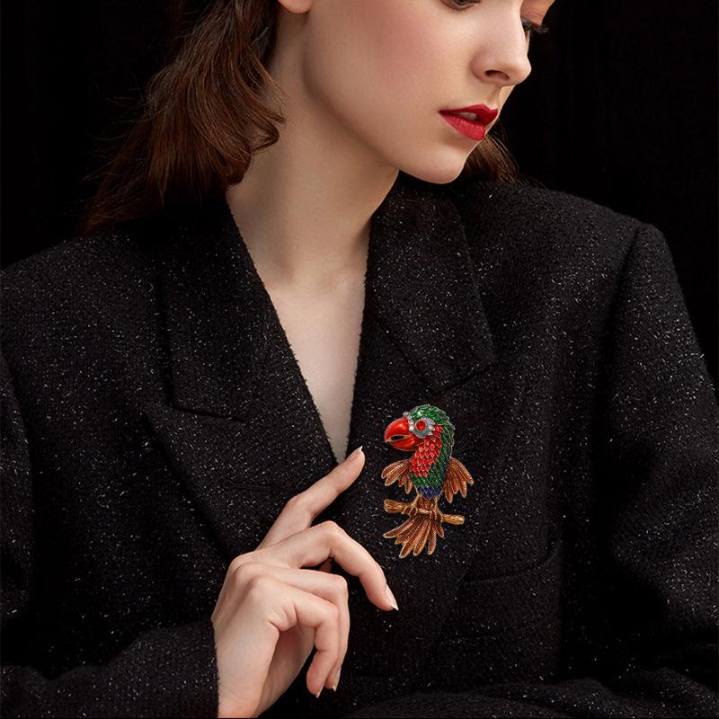 Retro-Stil Papagei High-End Leichter Luxus Vielseitig Übertrieben Bunt Großer Vogel Damen Brosche