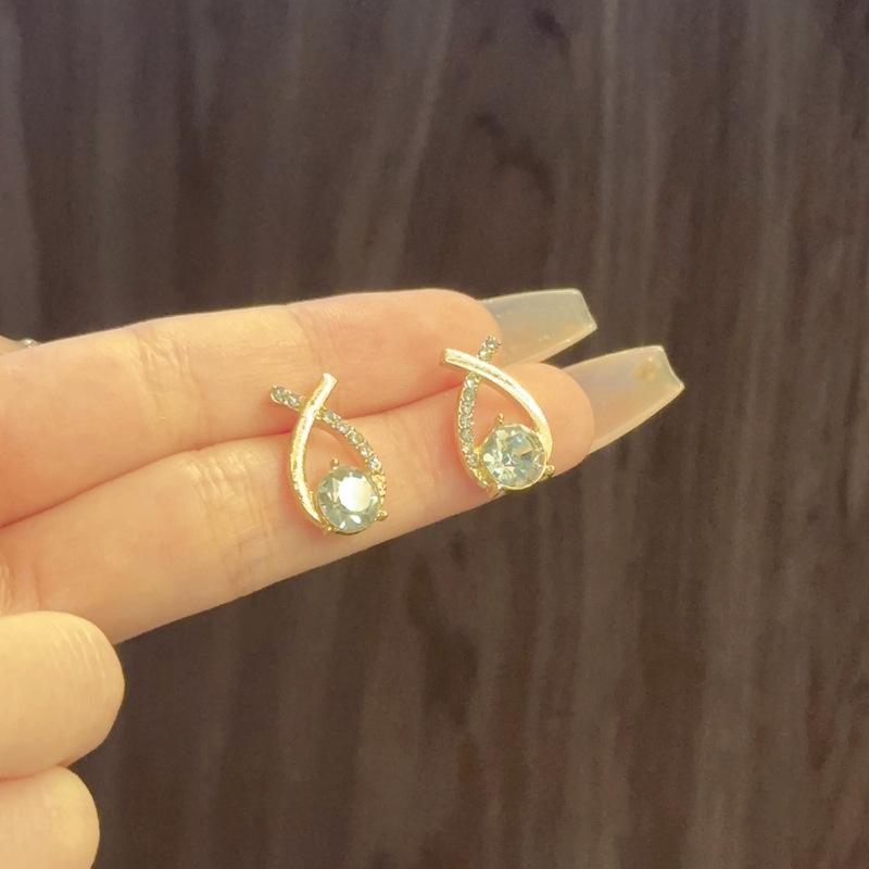 Exquisite Diamond-Encrusted Cross Light Luxury Temperament High-End Design Stud Earrings