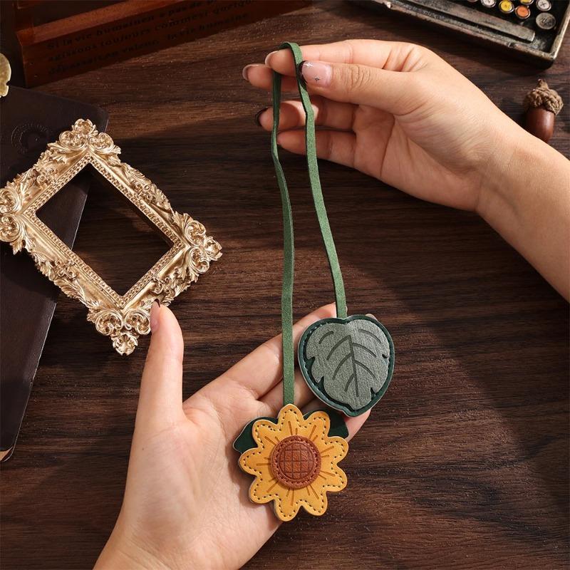 1 Piece Multi Functional Faux Leather Bookmark with Floral Patterns Page Number Marking Student Stationery Bookmarks