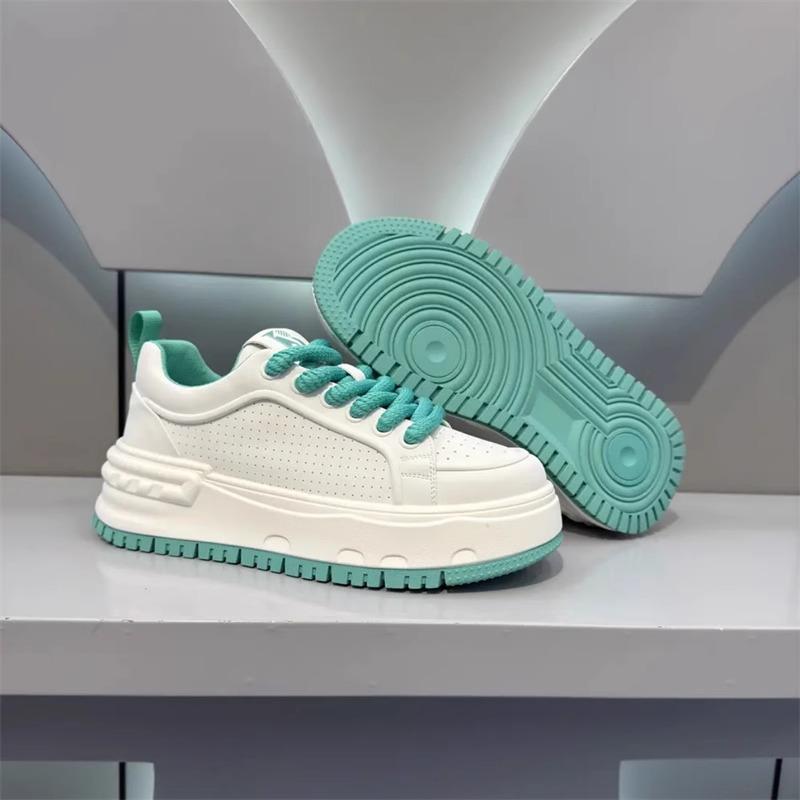 Little white shoes men's new leather breathable casual shoes fashion versatile board shoes viral trends sports shoes bread shoes