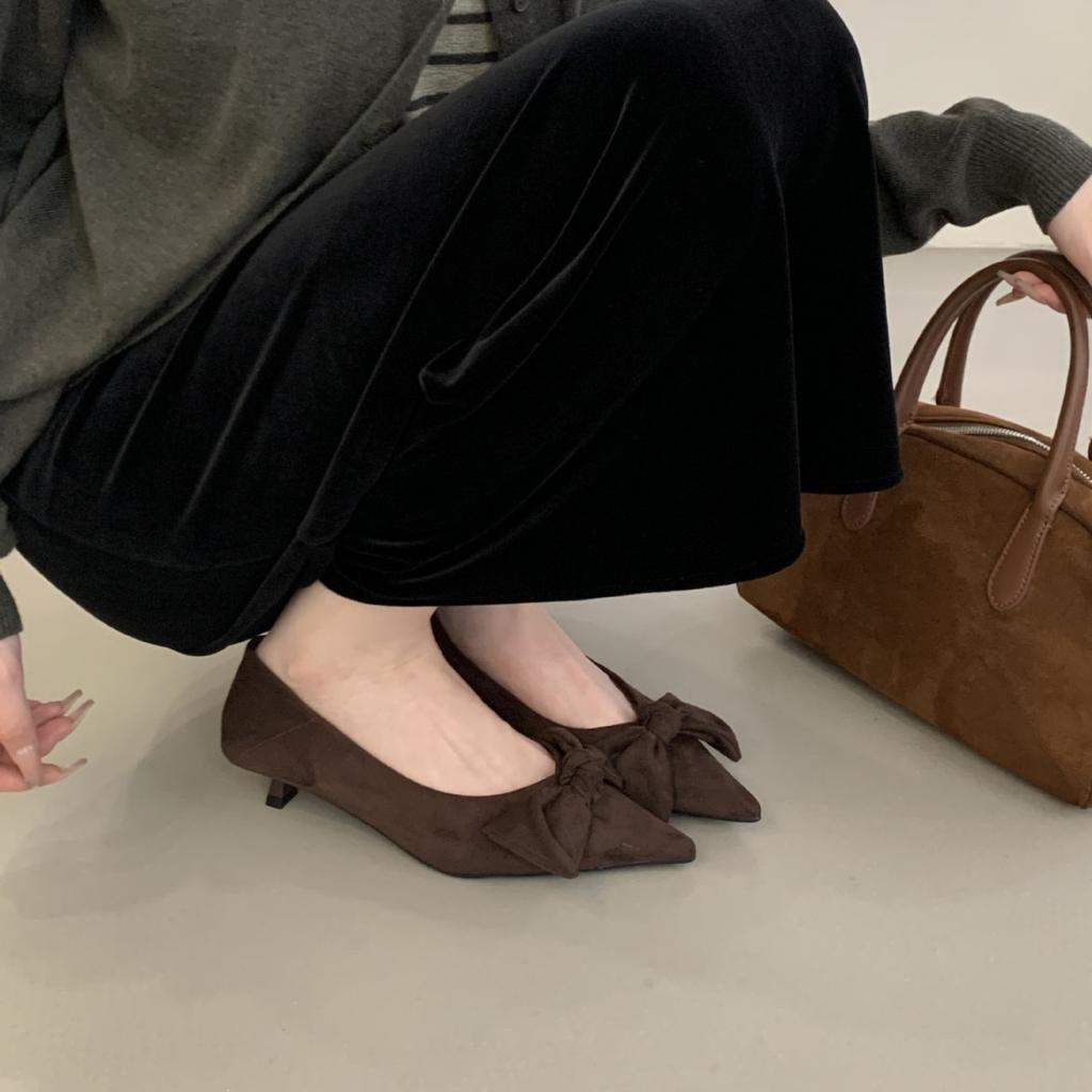 Niche French black high heels women's shoes 2025 new spring and autumn temperament suede bow pointed single shoes