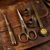 Set di 5 Attrezzi da Cucito Vintage, Forbici Incise Ditale Scucitore Righello per Cucitura a Mano Artigianato Fai da Te Lavoro di Cucito