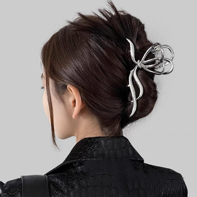 Pet Chic Ribbon Silver Metal Hair Clip Silver