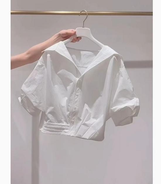 2025 Chic Navy Blue Turn-Down Collar Puff Sleeve Age-Reducing Women's Shirt