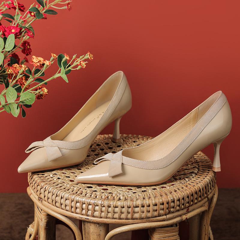 

Туфли-стилеты из овчины: Женские туфли для работы с бантом и острым носком 36