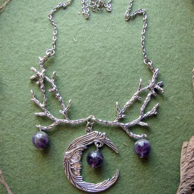 Collar gótico con ramas de luna creciente de cristal morado, colgante de bruja, rama de bosque de fantasía, joyería para mujer, declaración de boda, Wicca