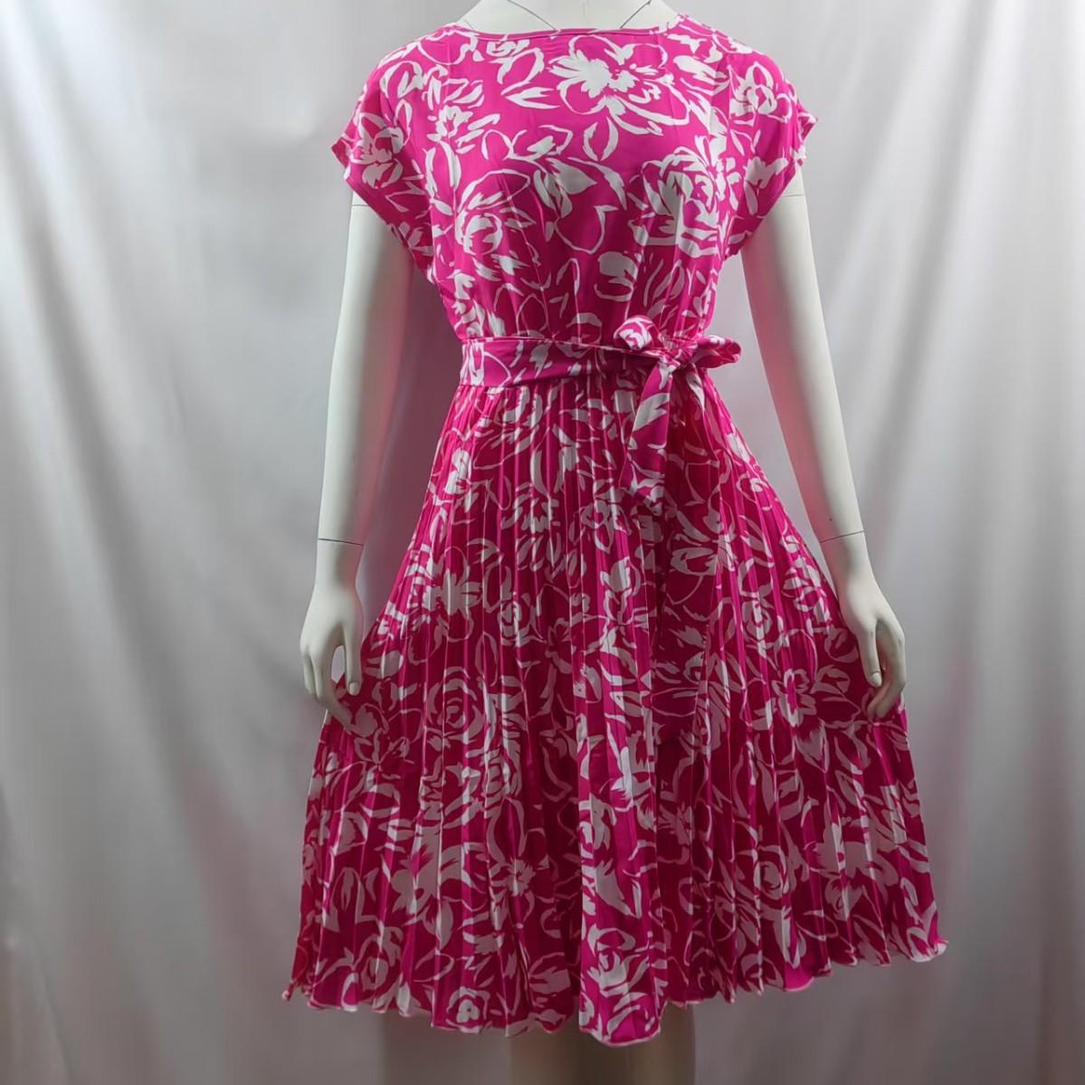 

Платье-запа́х с короткими рукавами с цветочным принтом в зеленом, темно-синем, розовом и светло-голубом цветах XXL