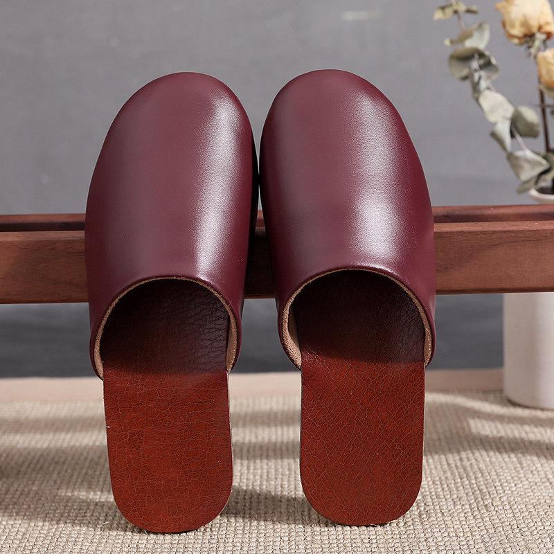 

Summer Spring Non-slip Leather House Slippers: Closed-toe Indoor Sandals for Couples, Perfect for Beauty Salons & Fitting Rooms. Size 25 (35-36)