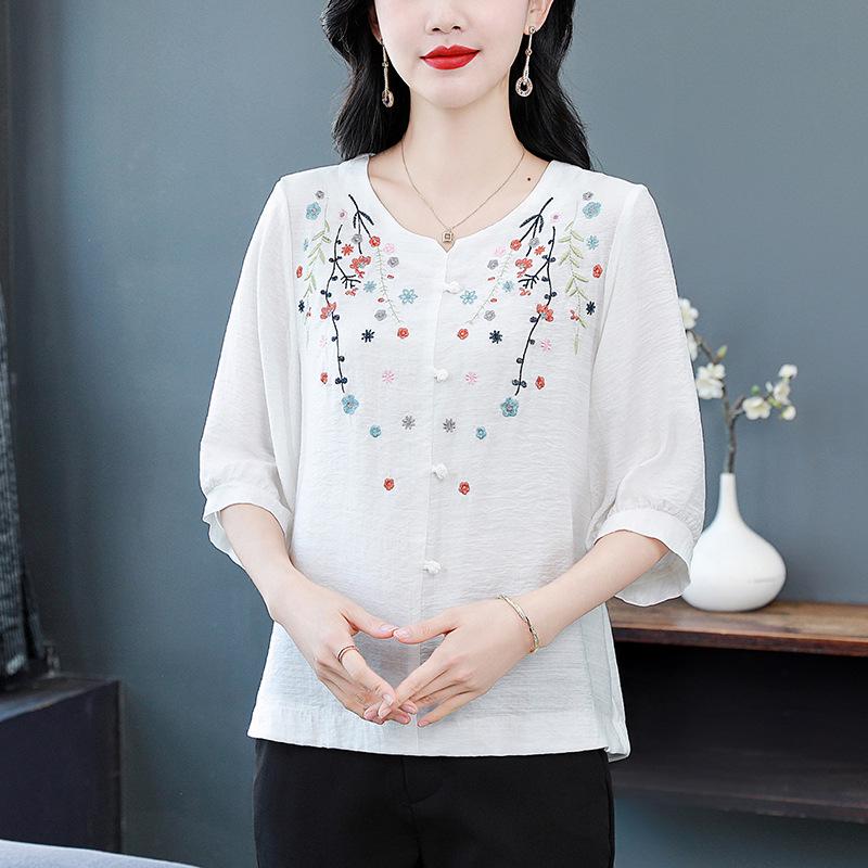 

Summer 2026 Fashion: Loose Embroidered Cotton Linen Top for Middle-Aged and Elderly Women - Slimming and Comfortable. 3XL грязно-белый