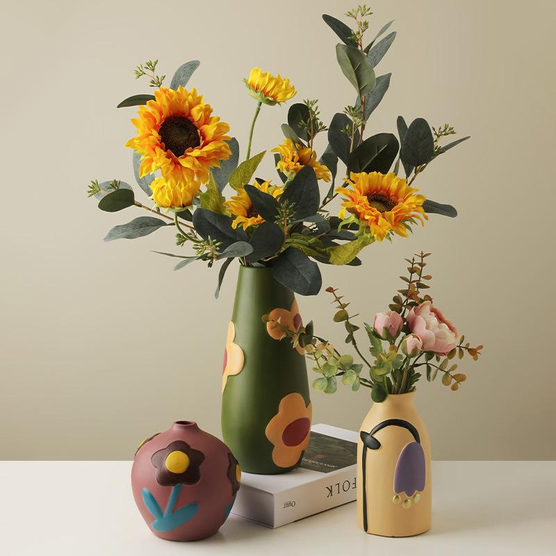 Retro Painted Ceramic Flower Vase Ornament for Living Room or Entryway Decor