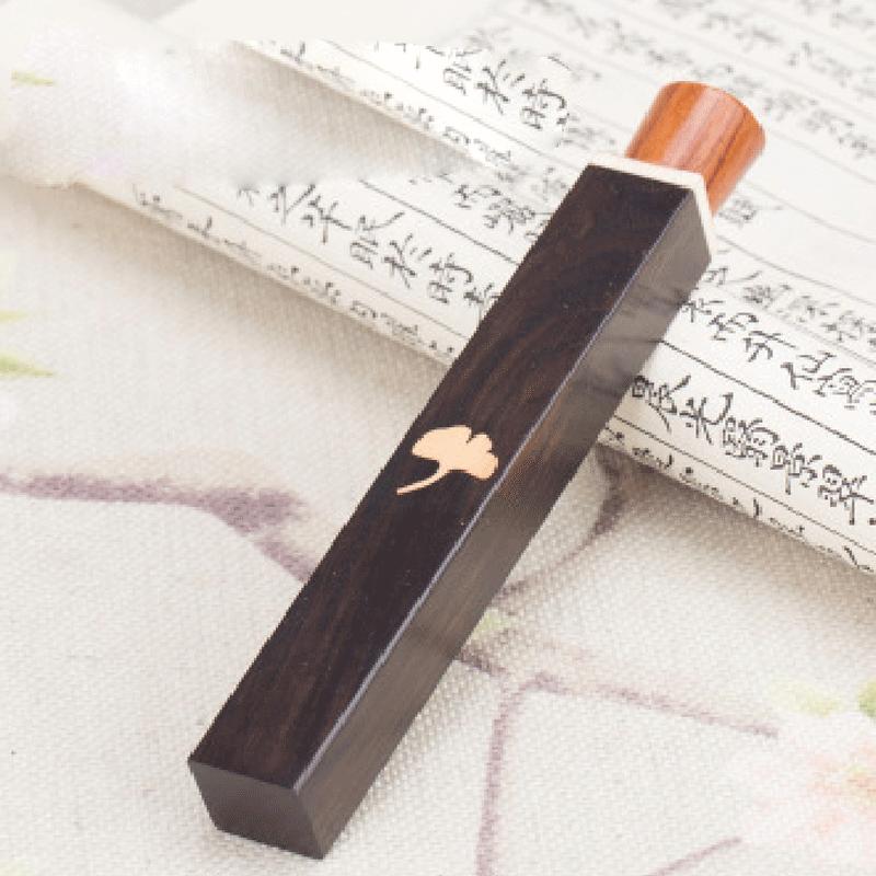 Černé santalové dřevo Úložný box na vonné tyčinky Přenosná tuba na vonné tyčinky Krátký oválný sud na vonné tyčinky Poklad v dlani Dřevěné hraní