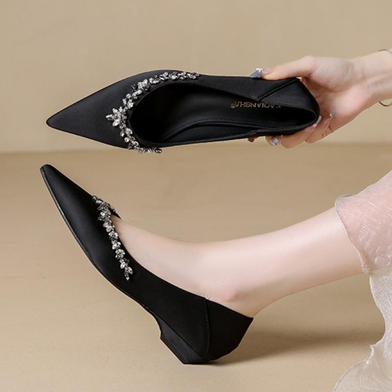 Fashion Elegant Pointed Toe Crystal Low Heel Pumps Women Comfort Shallow Brand Designer Shoe Luxury Wedding Bridal Shoe Zapatos De Mujer