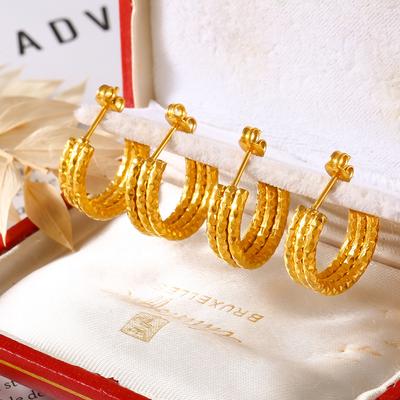 Boucles d'oreilles à trois fils ondulés à épissure de type C en acier titane plaqué or mode polyvalent géométrique pour femmes