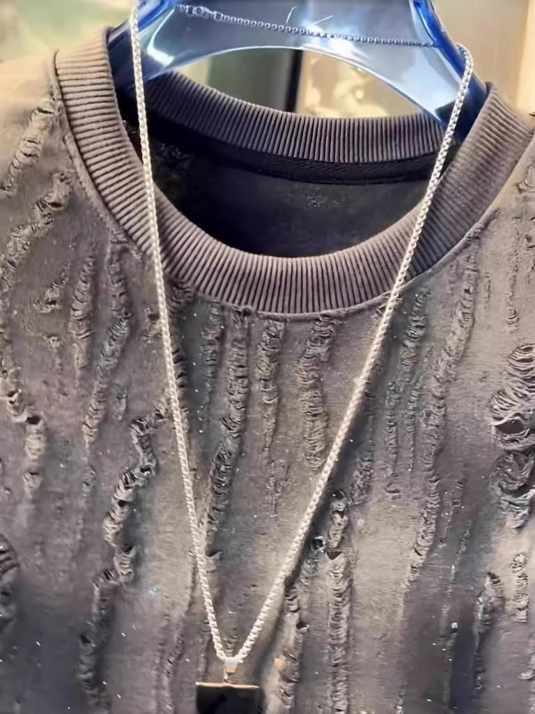 Men's Trendy Sequin Gradient Star T-Shirt - Light Luxury Korean Style, Short-Sleeve, Round Neck, Ripped Design