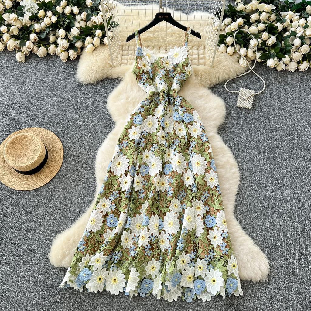 High-end dress female light luxury socialite heavy industry color hollow crochet lace suspender waist dress summer