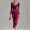 Abito da donna europeo e americano casual in velluto dorato sexy nuovo a maniche lunghe sottile plissettato lungo con spacco sui fianchi