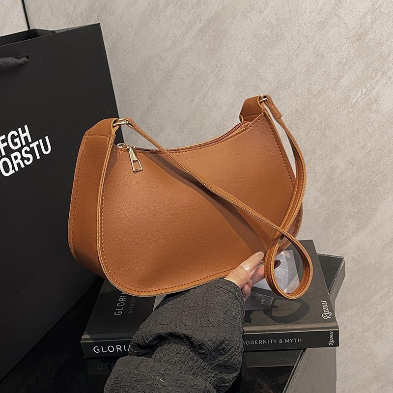 Patent Leather Minimalist Bag Women's New Solid Color Texture Underarm Bag Versatile Fashion Casual Shoulder Bag