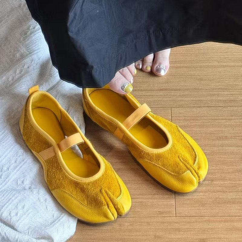 Fashion New Split Toe Peas Shoes Women 2025 Trotters Cross Horseshoe Red Casual Mary Jane Ballet Flats Shoes Female