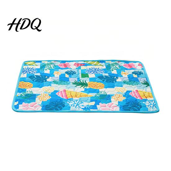 Portable Pet Cooling Pad Dog Mat Washable Summer Mat Bed for Dogs And Cats Indoor Outdoor Use Multi-functional