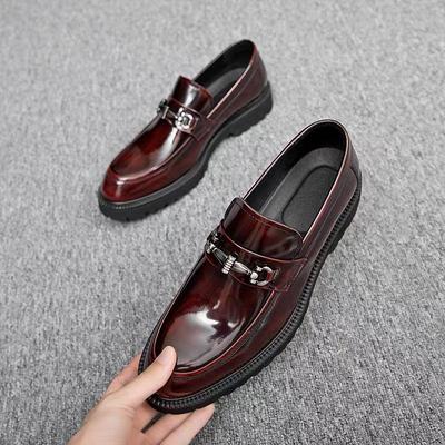 Wiosenne męskie formalne skórzane buty biznesowe męskie z okrągłym noskiem brytyjskie lakierowane błyszczące buty męskie skóra naturalna casualowe skórzane buty męski trend