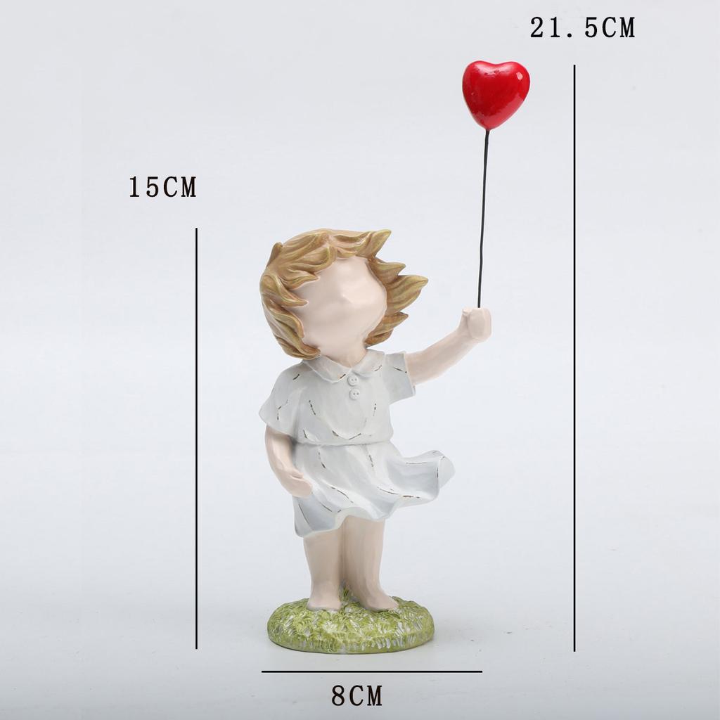 Flower Thrower Sculpture,Figurine for Home Decoration,Office Desk and Bookshelf Ornaments, Modern Decorative Character Figurines