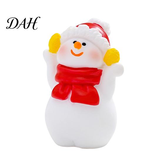 Christmas Desktop Ornaments Mini Snowman Figurine, Skiing Dolls, Small Car Ice Snow Theme Decor Dashboard Figurines, Micro Landscape for Dollhouse DIY