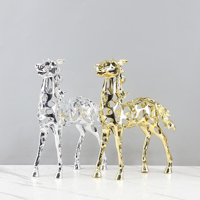 Creative Electroplated Gold Metal Horse Sculpture Luxury Electroplated Hollow Horse Animal Statue Office Living Room Decoration