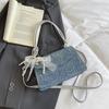 The Commuter Trend Is for Simple, Single-shoulder Crossbody Small Bag
