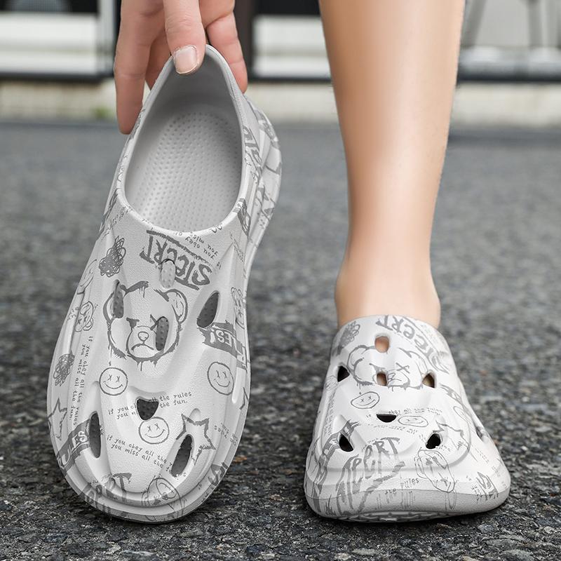 Men's women's slippers New large size Fashionable thick-soled casual sandals Comfortable breathable beach shoes for men slides