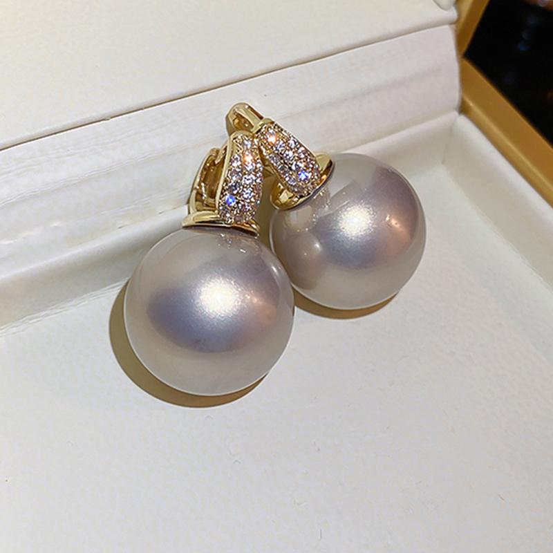 2024 New Elegant White Flower Cluster Pearl Ball Pendant Hoop Earrings Women's Fashion Zircon Party Luxury Accessories Girls